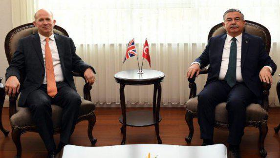 Bakanımız Sayın İsmet Yılmaz, İngiltere Büyükelçisi Dominick Chilcottı kabul etti