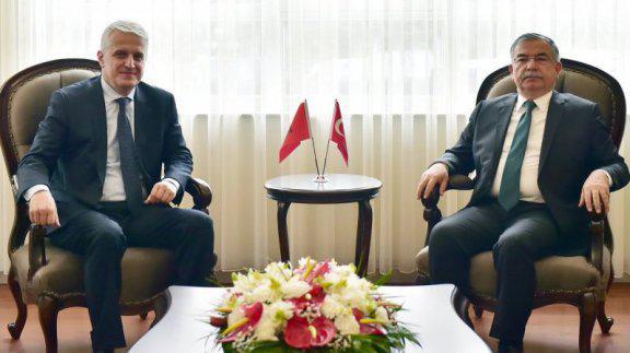 Bakanımız Sayın İsmet Yılmaz,  Arnavutluk Devlet Bakanı Pandeli Majko ile Görüştü.