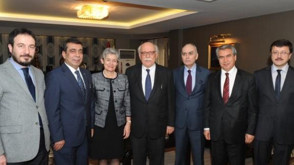 Bakanımız Sayın Nabi Avcı, Birleşmiş Milletler Eğitim, Bilim ve Kültür Teşkilatı (UNESCO) Genel Direktörü Irina Bokova ile öğle yemeğinde bir araya geldi.