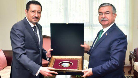 Bakanımız Sayın İsmet Yılmaz, Suudi Arabistan Ankara Büyükelçisi Sayın Velid Abdülkerim el-Hireyci´yi Makamında Kabul Etti