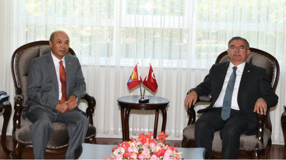 Bakanımız Sayın İsmet Yılmaz, Moğolistanın Ankara Büyükelçisi Ravdanı kabul etti
