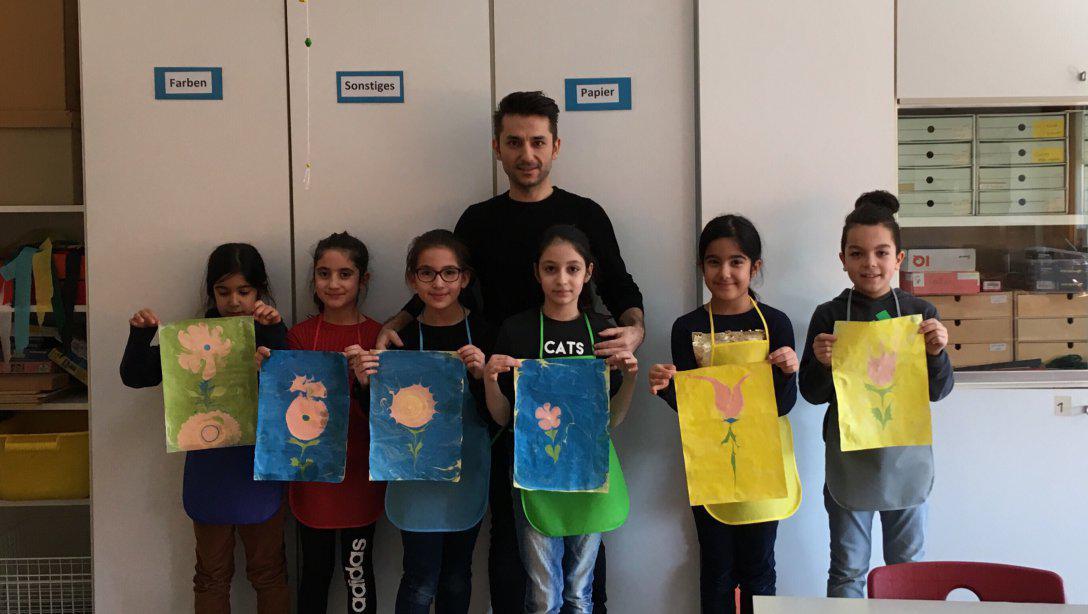 Almanyadaki Türk Öğrenciler Ebru Sanatı İle Tanıştı