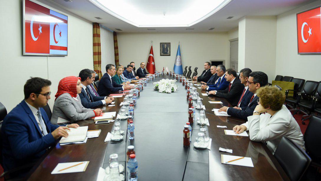 Bakan Selçuk, KKTC Millî Eğitim ve Kültür Bakanı Çavuşoğlu ve Kırgızistan Büyükelçisi Omuralev ile Bir Araya Geldi