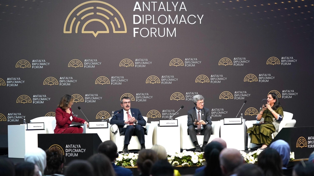 ANTALYA DİPLOMASİ FORUMUNDA 