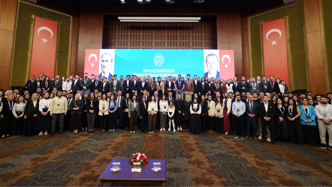 2024 YLSY Bursiyerleri Vizyon ve Farkındalık Eğitimi Programı Başladı